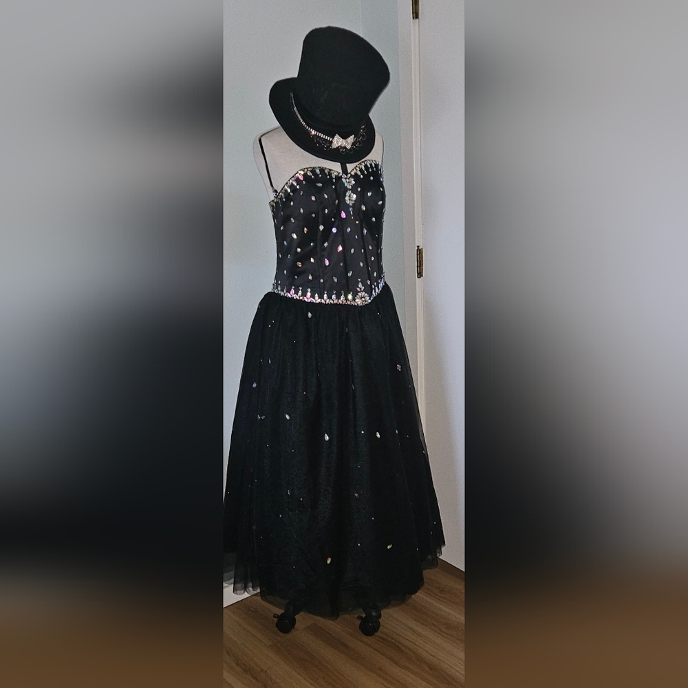 Elegant Black Strapless Gown with Embellishments